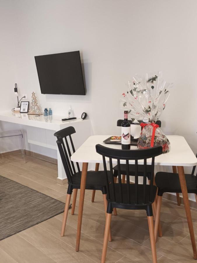 Partcon Apartment A Néoi Epivátai Dış mekan fotoğraf